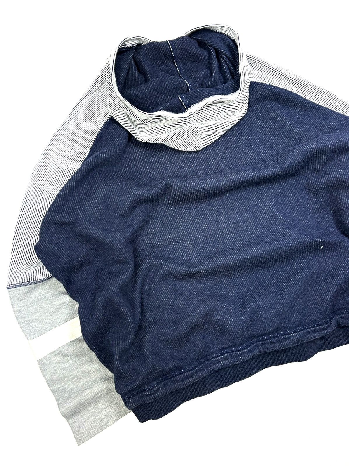Adidas Vintage Adidas 90s Baggy Striped Hoodie 3/4 Sleeve Men’s M Size US M / EU 48-50 / 2 - 9 Thumbnail