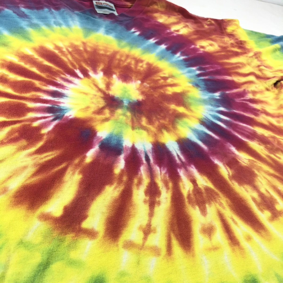 Hanes Vintage 90s Y2K Tie Dye Psychedelic Blank Hippie T-Shirt Size US S / EU 44-46 / 1 - 2 Thumbnail
