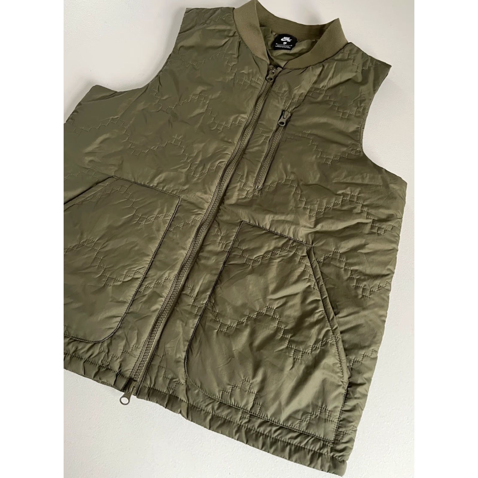 Nike Nike SB Shield Insulated Vest Men’s Quilted Pockets Nylon Olive Green Sz M Size US M / EU 48-50 / 2 - 6 Thumbnail