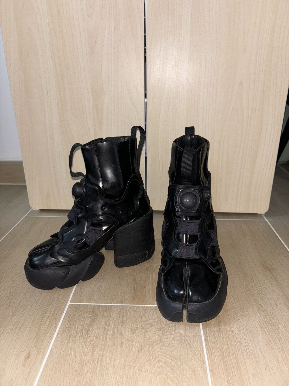 Maison Margiela × Reebok [RARE] Maison Margiela x Reebok Instapump Fury Tabi (Black) Size US 6 / IT 36 - 4 Thumbnail