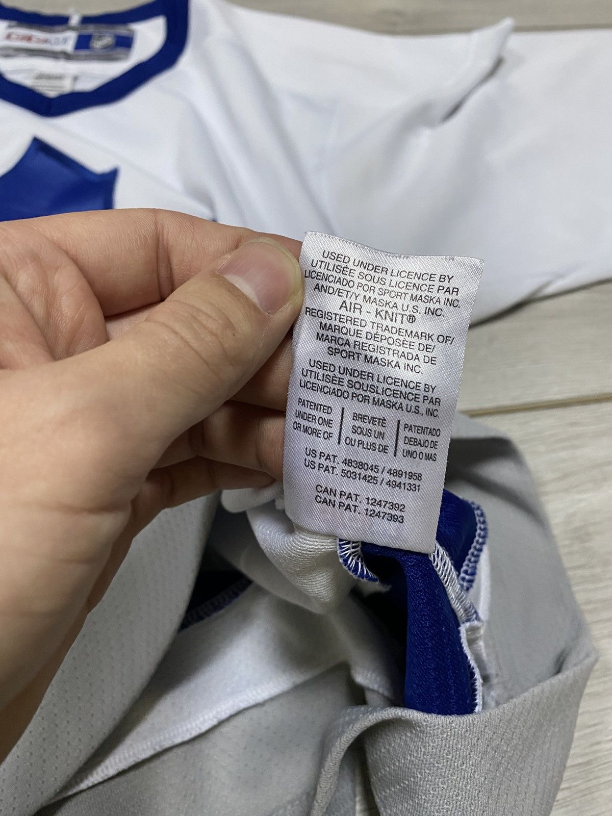 NFL Toronto Maple leafs Canada hockey jersey long sleeve Size US M / EU 48-50 / 2 - 11 Thumbnail