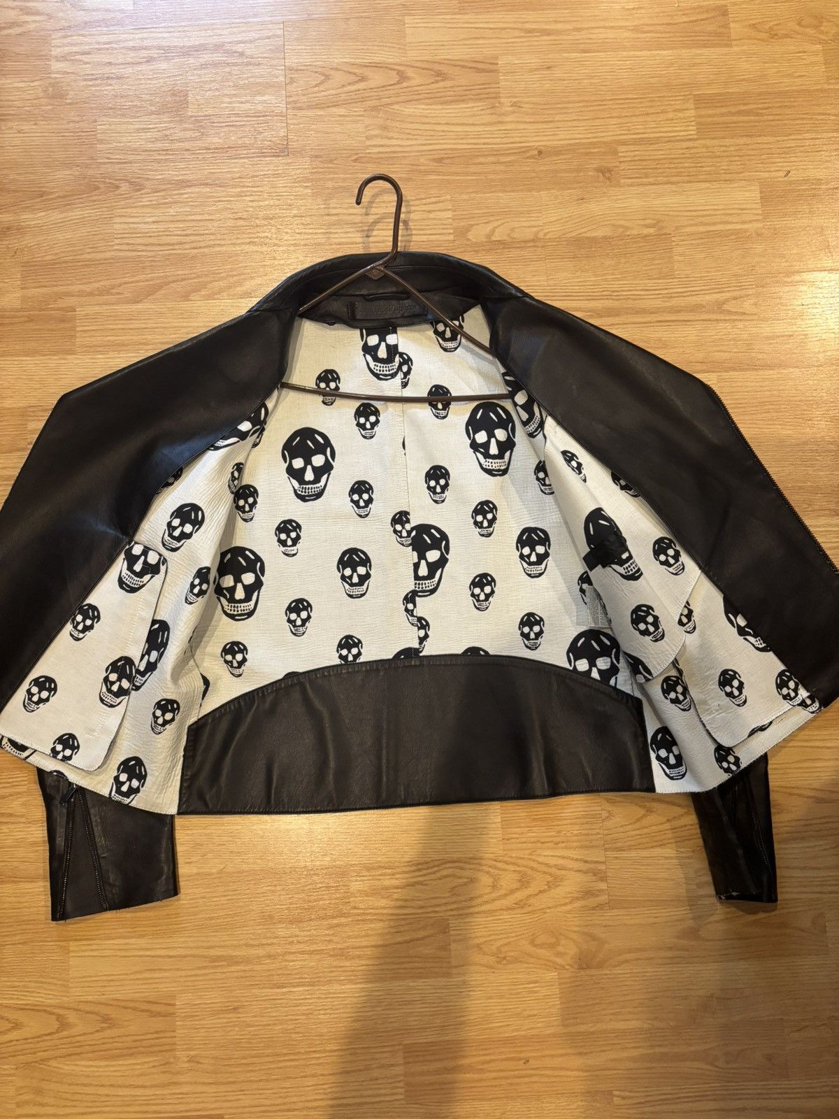 Alexander McQueen 2000s ALEXANDER MCQUEEN BIKER JACKET RARE SKULL LINER Size US XL / EU 56 / 4 - 4 Thumbnail