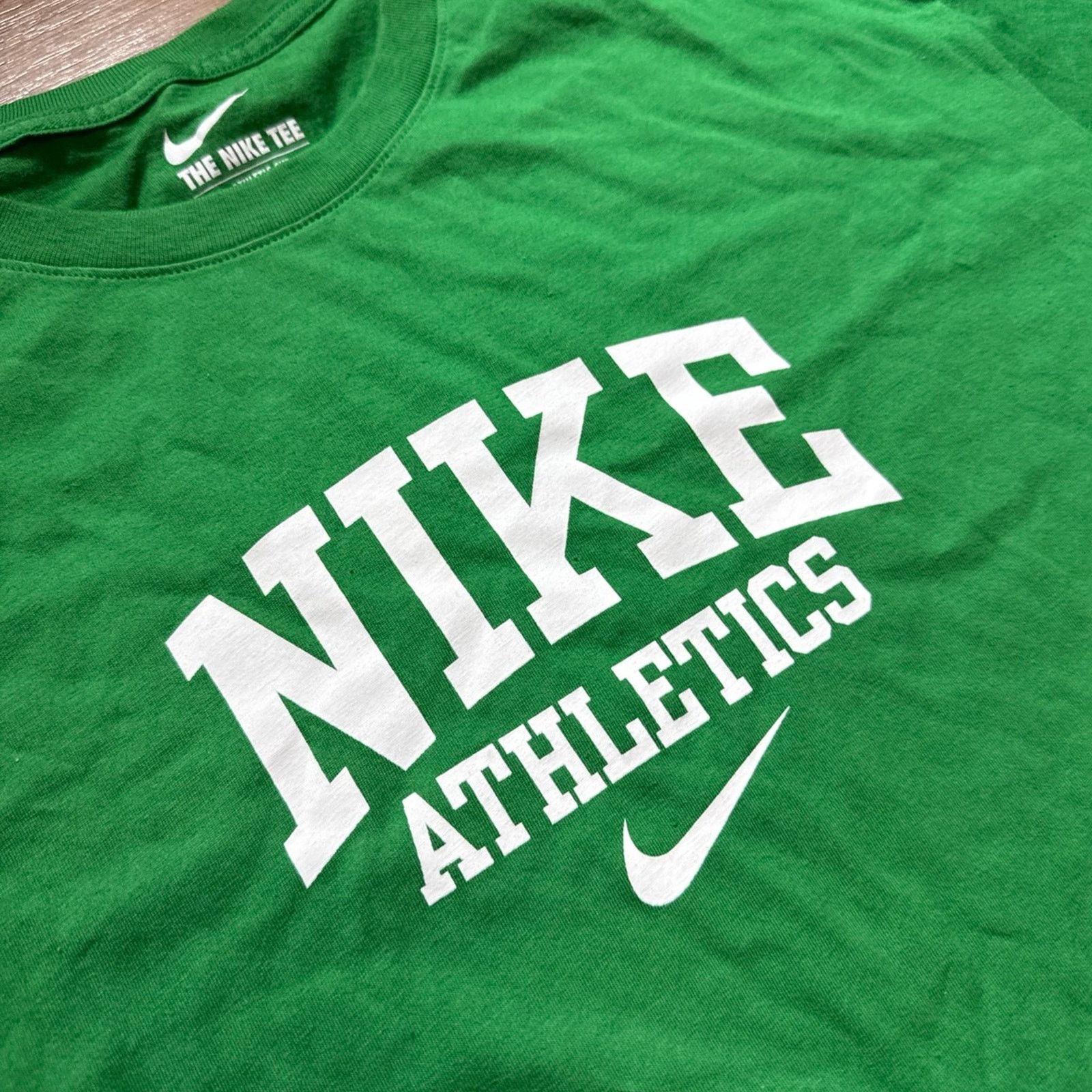 Nike 2017 Nike Center Swoosh Short Sleeve Shirt Size US XL / EU 56 / 4 - 2 Thumbnail