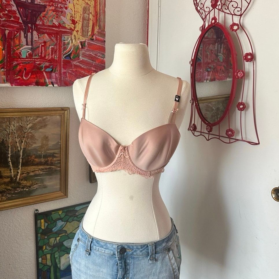 Victoria's Secret victorias secret biege 36C bra with tags Size ONE SIZE - 1 Thumbnail