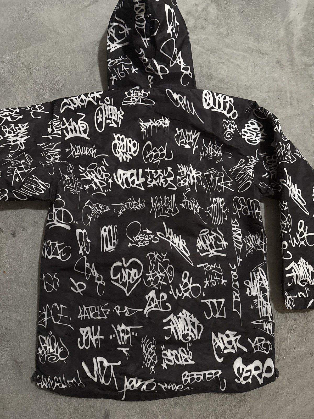 Other Vintage 90s Graffiti Nylon Rain Jacket Parka Medium/Large Size US L / EU 52-54 / 3 - 2 Thumbnail