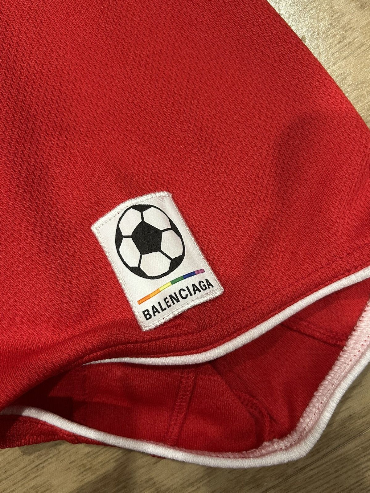 Balenciaga RED & WHITE LOGO SOCCER T-SHIRT Size US XS / EU 42 / 0 - 8 Thumbnail