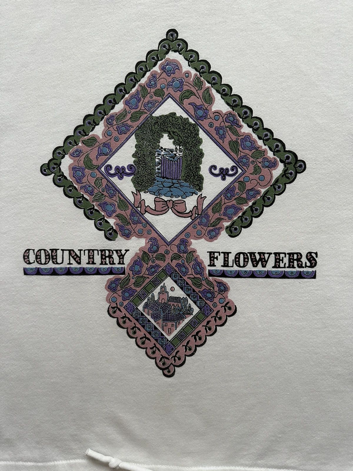 Vintage Vintage 1990s Women’s Cottage Core Graphic Sweatshirt Size M / US 6-8 / IT 42-44 - 6 Thumbnail