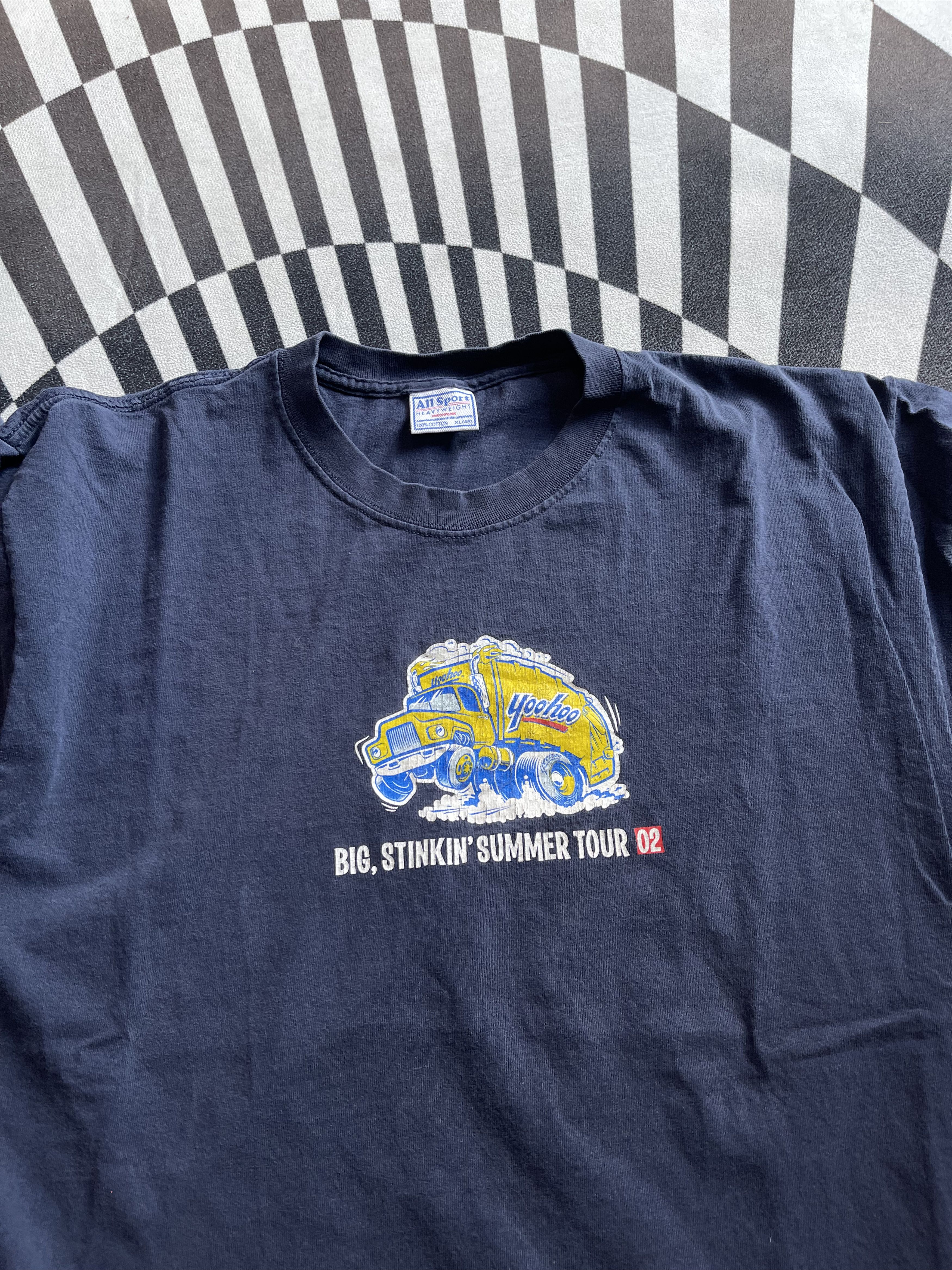 Band Tees Vtg Vans Warped Tour 02 Yoo-Hoo "Big Stinkin' Summer Tour"XL Size US XL / EU 56 / 4 - 2 Thumbnail