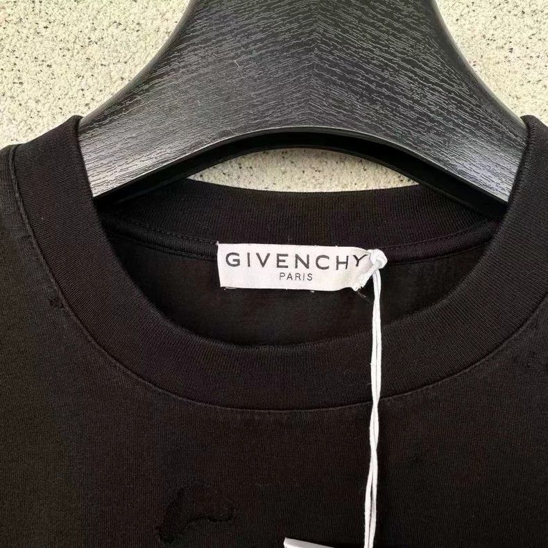 Givenchy Givenchy Latest Big Hole Short Sleeve, size XS Size US XS / EU 42 / 0 - 2 Thumbnail