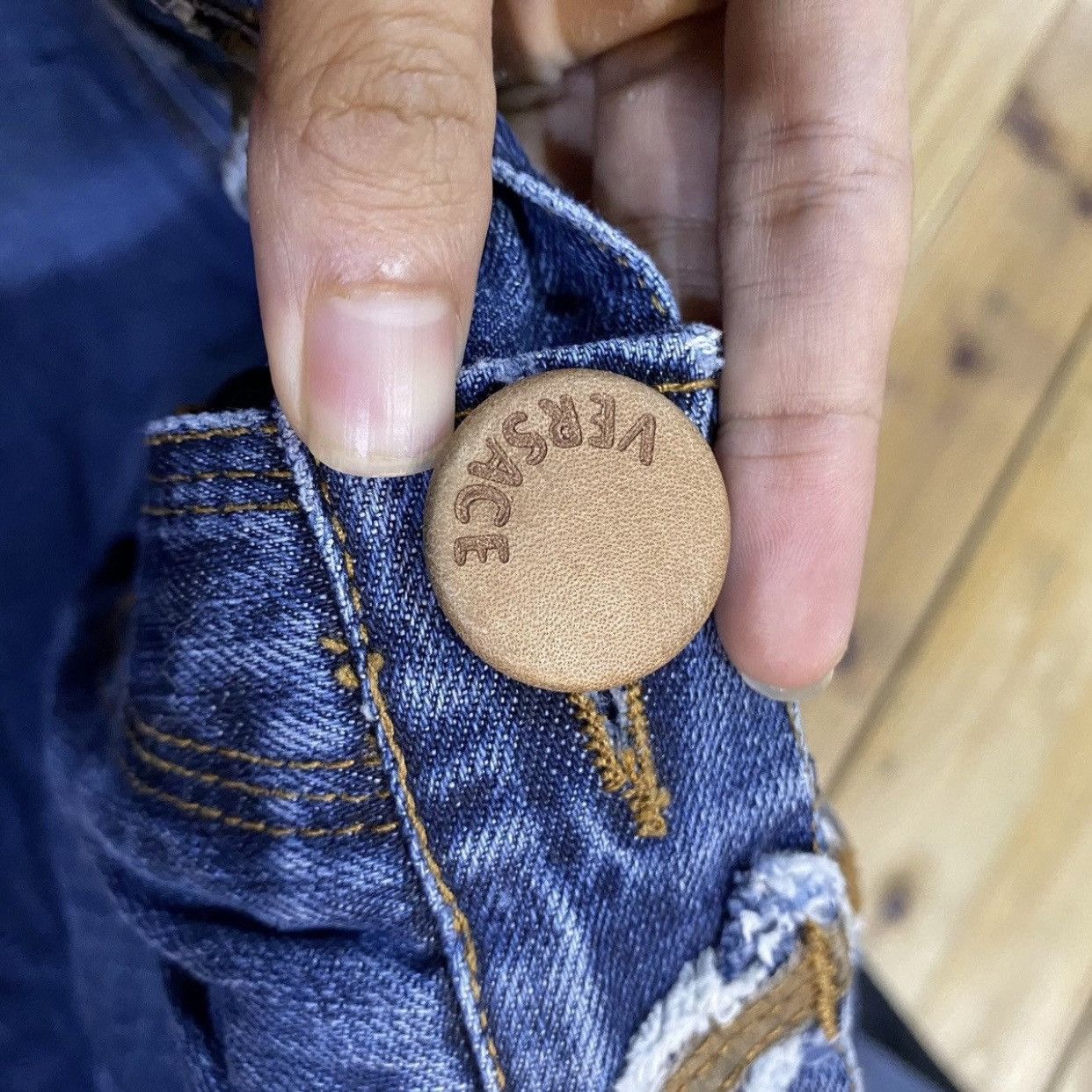 Versace Archival Versace Y2K Frayed Pocket Distressed Jeans Blue Size US 29 - 11 Thumbnail