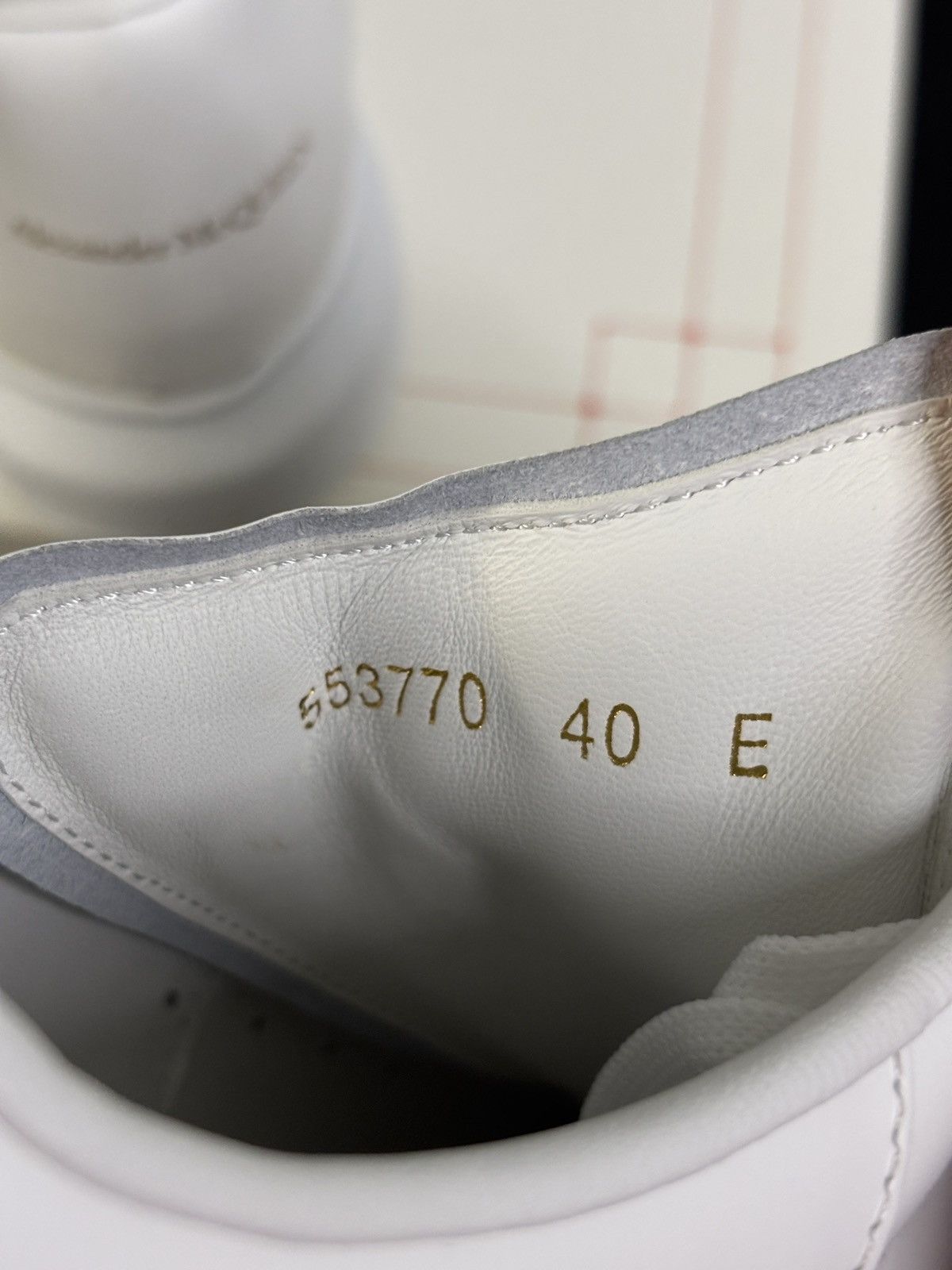 え Size 40 EU - Alexander Mcqueen Oversized Sneaker White