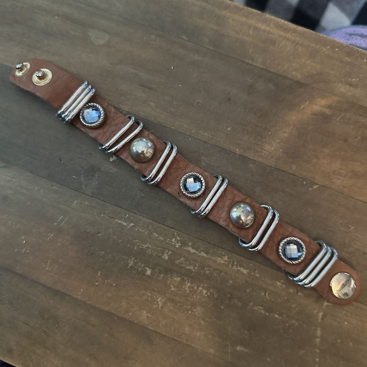 Other Jeweled leather snap bracelet Size ONE SIZE - 6 Thumbnail