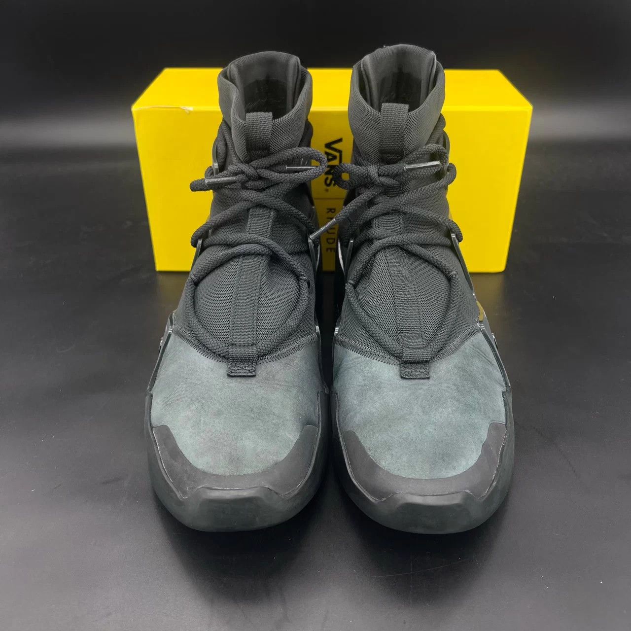 Fear of God × Nike Fog Black 45 CH7291 jacket Size US 12 / EU 45 - 4 Thumbnail