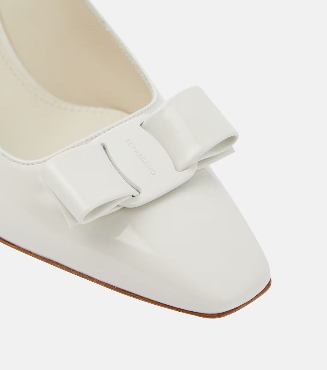 Salvatore Ferragamo o1s1rm0724 Leather Pumps in White Size US 7.5 / IT 37.5 - 3 Thumbnail