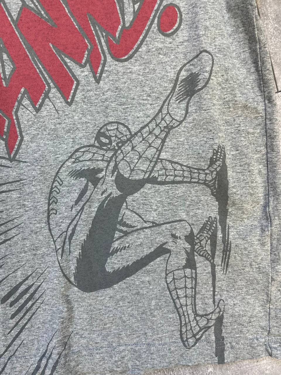 Uniqlo Men’s Uniqlo x marvel grey tee Size US S / EU 44-46 / 1 - 4 Thumbnail