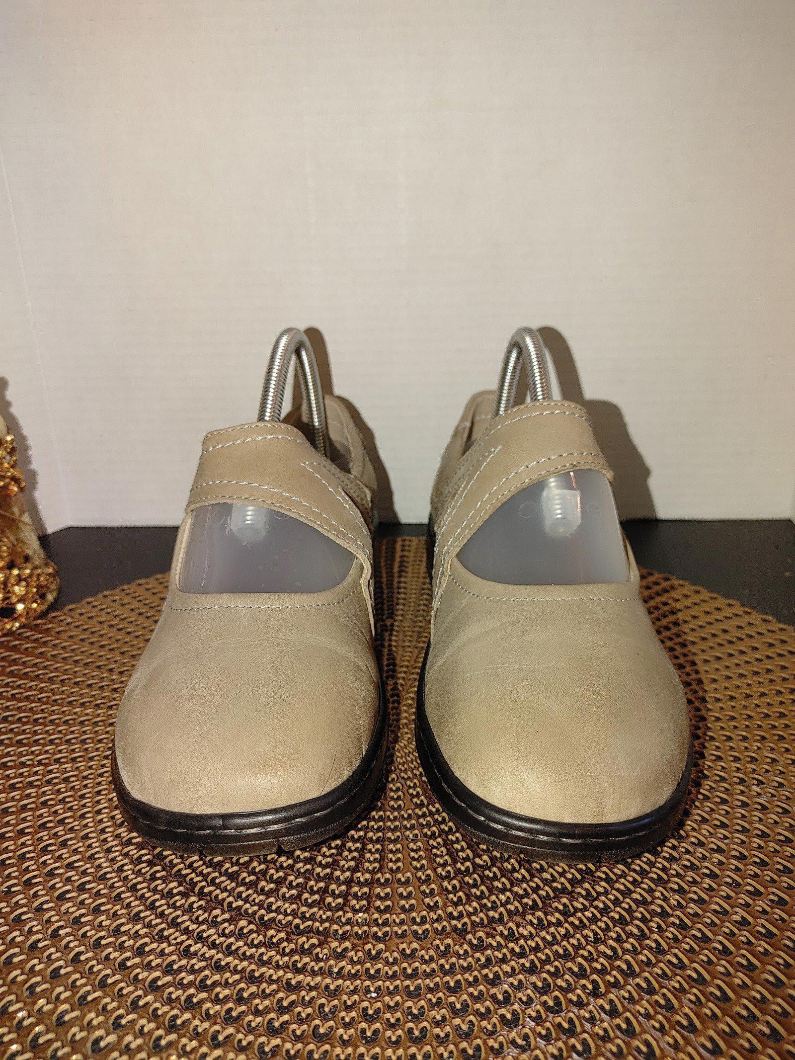 Proper Cloth Propet Golda Mary Janes Size 8 Size US 9.5 / IT 39.5 - 1 Thumbnail