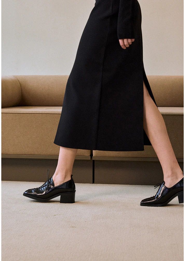 Designer Korean Loafer Heel in Black Cracked Leather Size US 9 / IT 39 - 8 Thumbnail