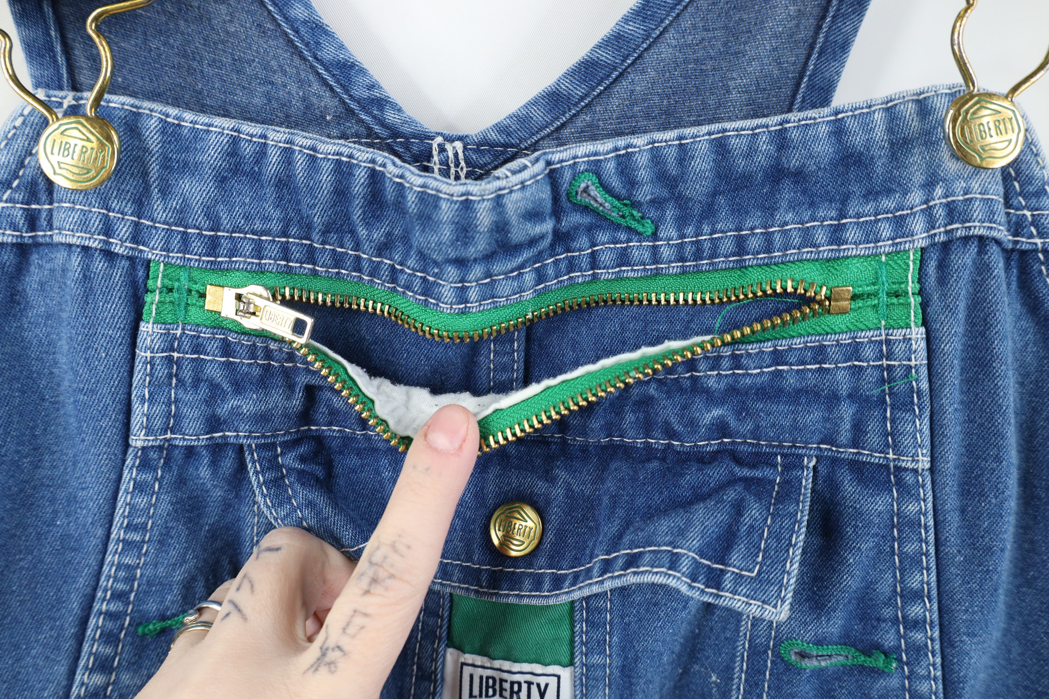 Vintage Vintage Y2K Streetwear Distressed Wide Leg Denim Overalls Size US 44 / EU 60 - 23 Thumbnail
