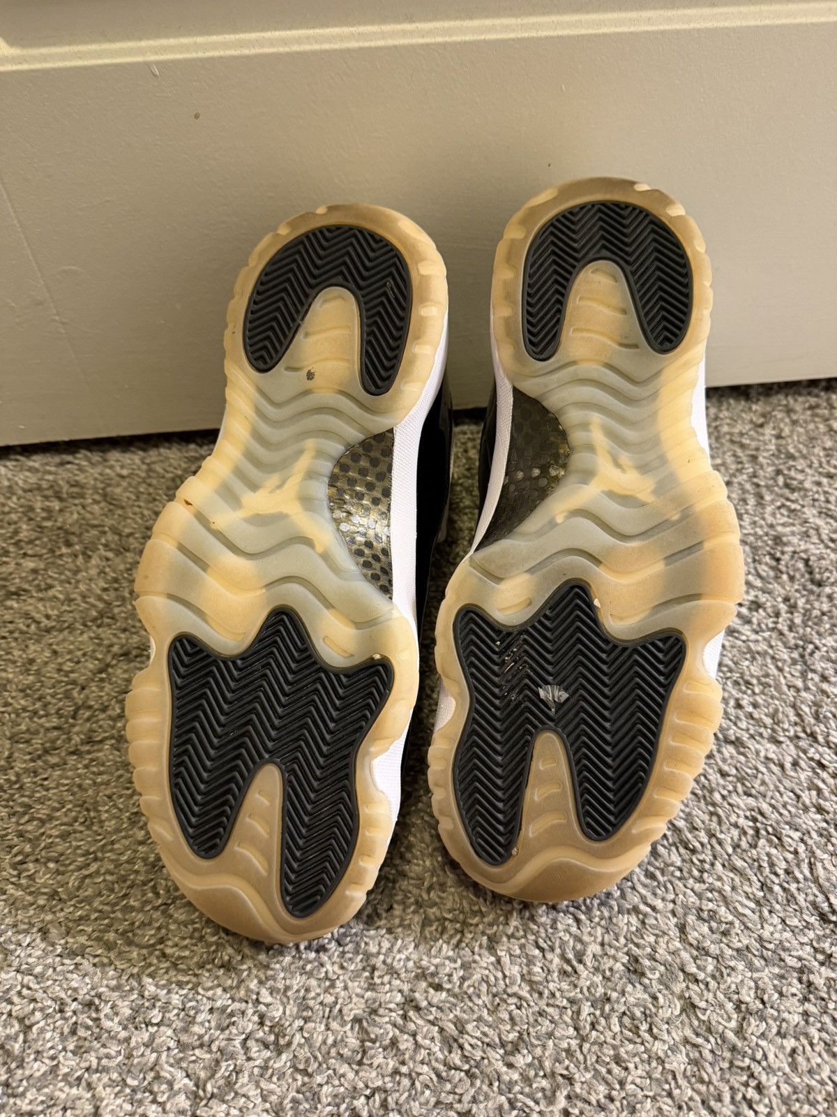Jordan Brand Air Jordan 11 Gratitude Size US 9.5 / EU 42-43 - 5 Thumbnail