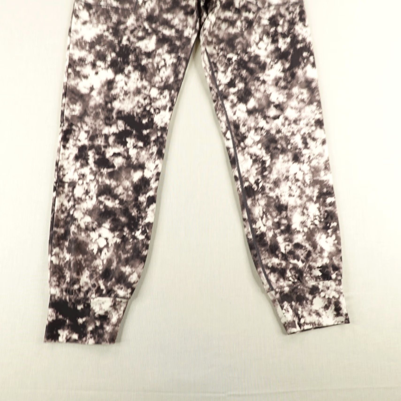 Athleta VINTAGE Athleta Pants Womens S Brown Printed Tie Dye Elation 7/8 Tight Gym Joggers Size 28" / US 6 / IT 42 - 3 Thumbnail