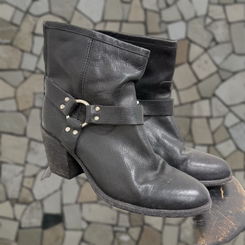 Frye Frye High Heel Boots Leather Size 10 Womens Black Bootie, Worn once Size US 10 / IT 40 - 1 Thumbnail