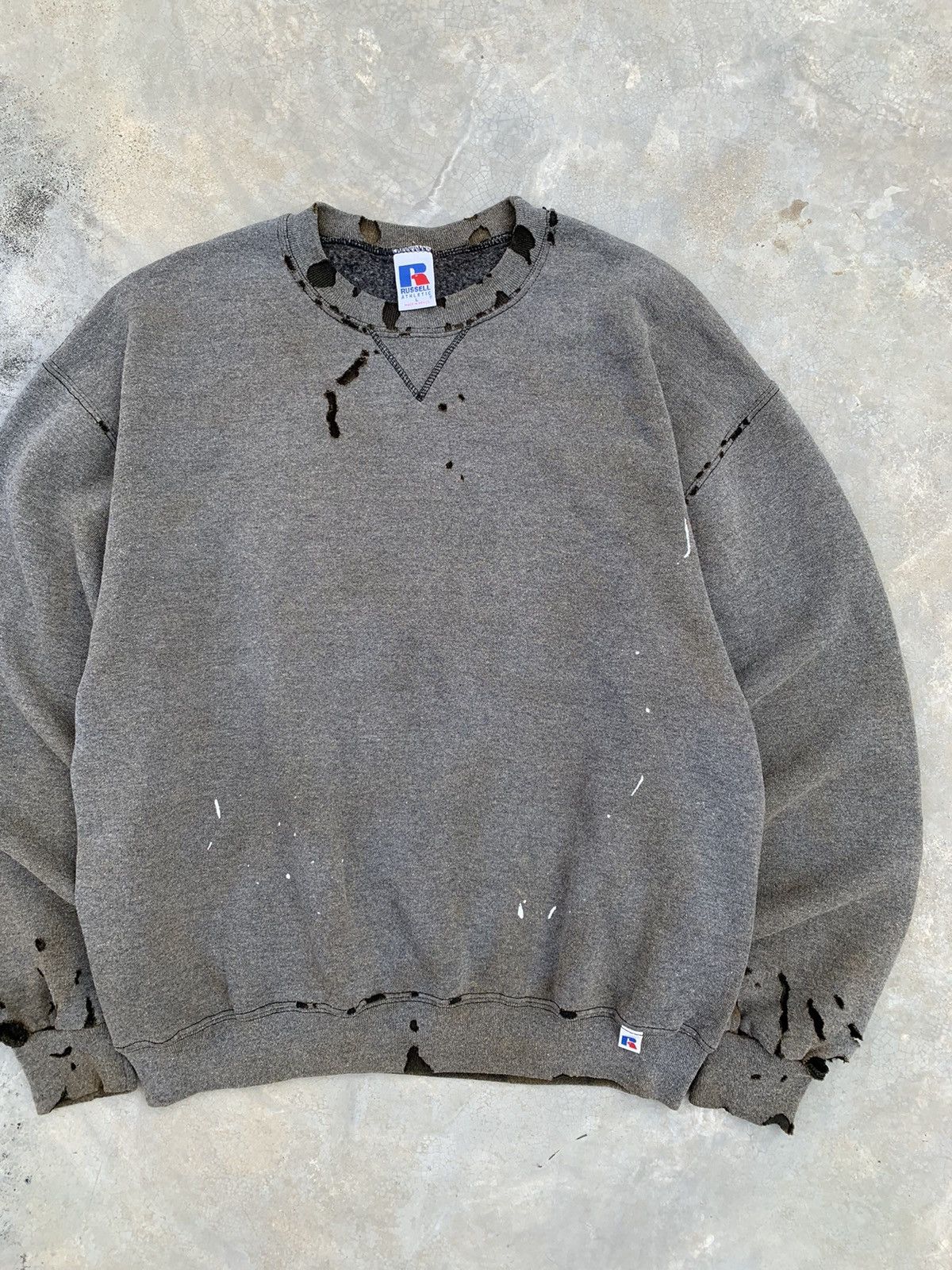 Russell Athletic 90s Russell Thrashed & Faded Sweatshirt 🚬 Size US L / EU 52-54 / 3 - 8 Thumbnail