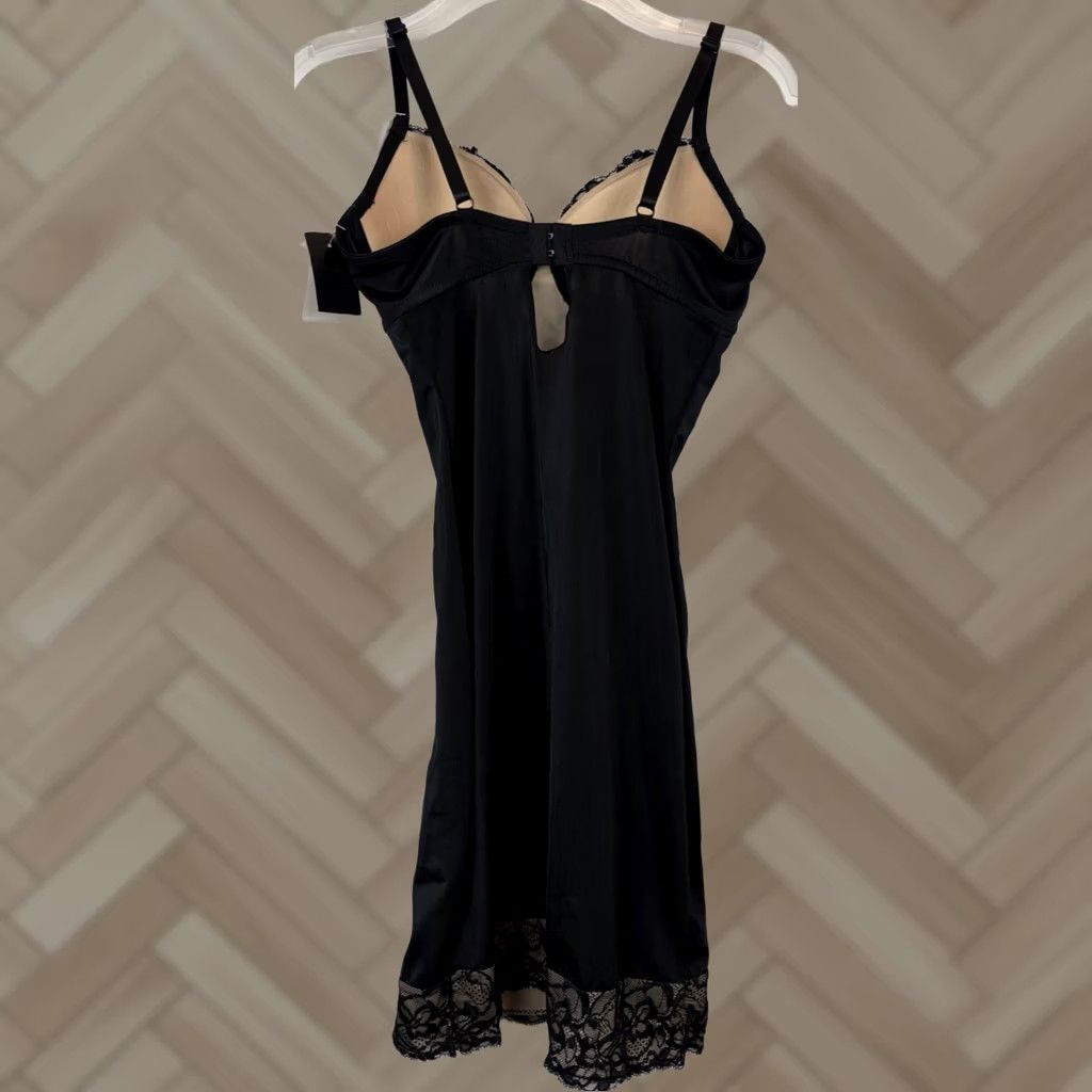 Vintage Marilyn Monroe Chemise Womens Medium Black Lace Nightie Sexy Underwired Adjustable Strap Polyester Nightwear Size ONE SIZE - 1 Thumbnail