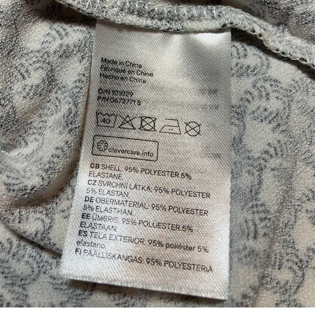 H&M H&M Geometric Pleated Keyhole Neckline Sleeveless Blouse L Size L / US 10 / IT 46 - 4 Thumbnail