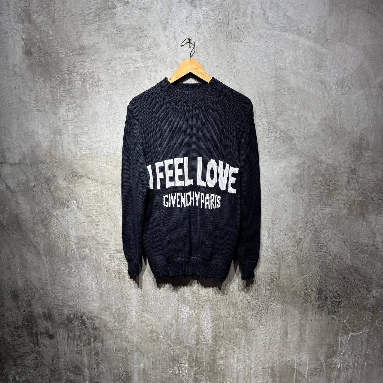 Givenchy Givenchy “I Feel Love” Knitted sweatshirt Size US S / EU 44-46 / 1 - 1 Thumbnail