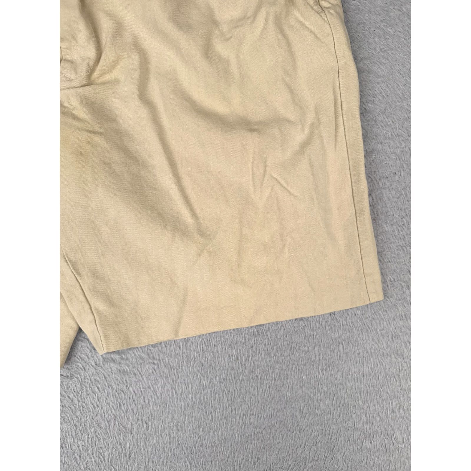Tommy Bahama Tommy Bahama Shorts Mens 36 Beige Silk Blend Pleated Herringbone Bermuda 36x9 Size US 36 / EU 52 - 2 Thumbnail