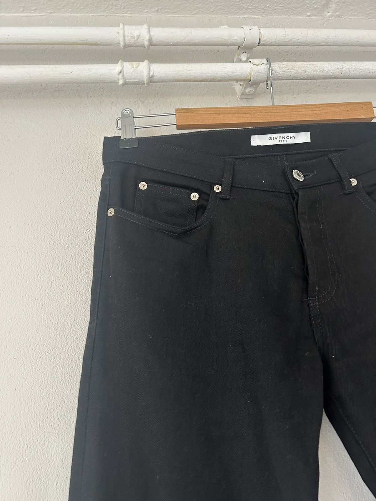 Givenchy Black Slim-Fit Jeans with Red Graphic Patch Size US 31 - 10 Thumbnail