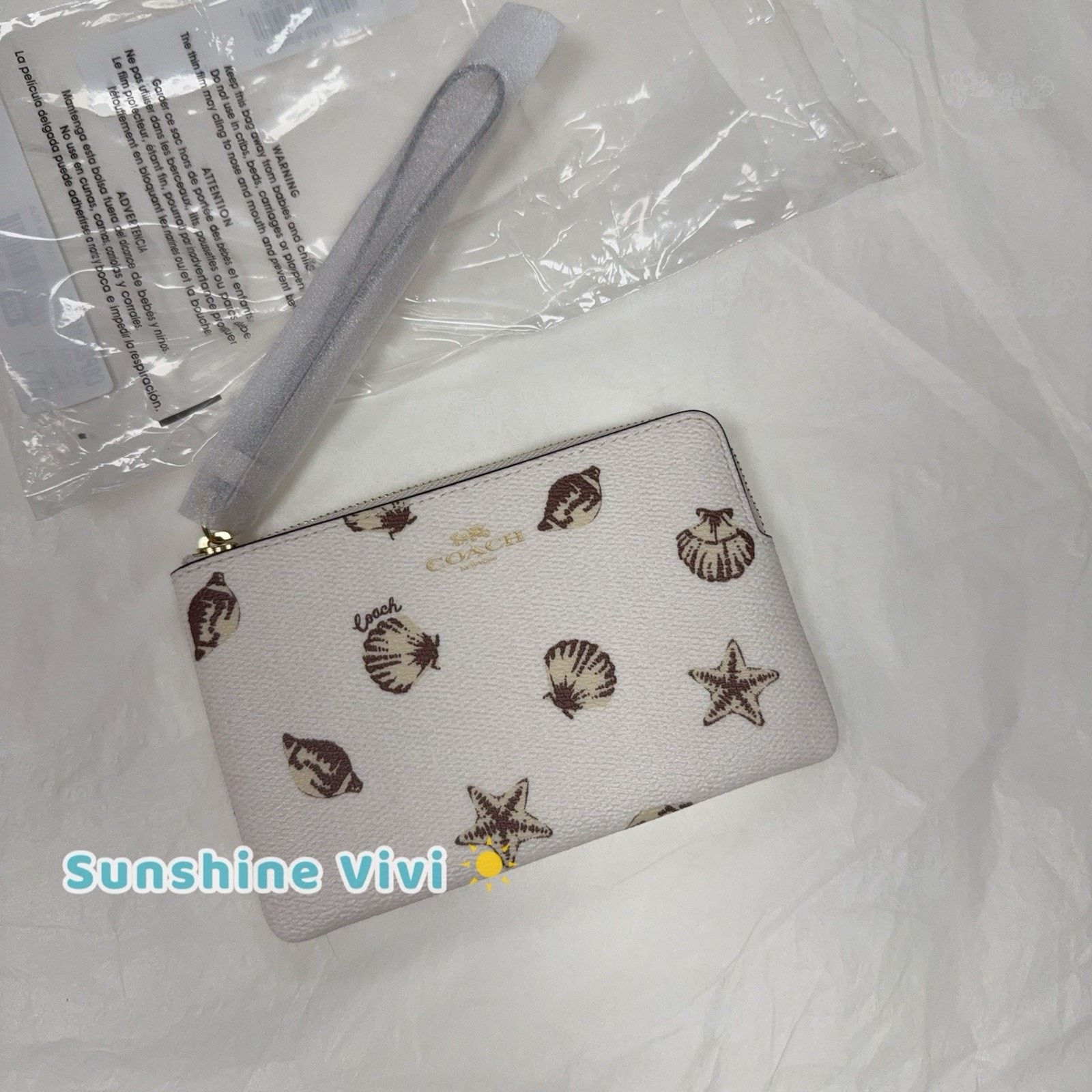 Coach NWT Coach Corner Zip Wristlet Shell CBP23 Gold/Chalk Multi Size ONE SIZE - 1 Thumbnail
