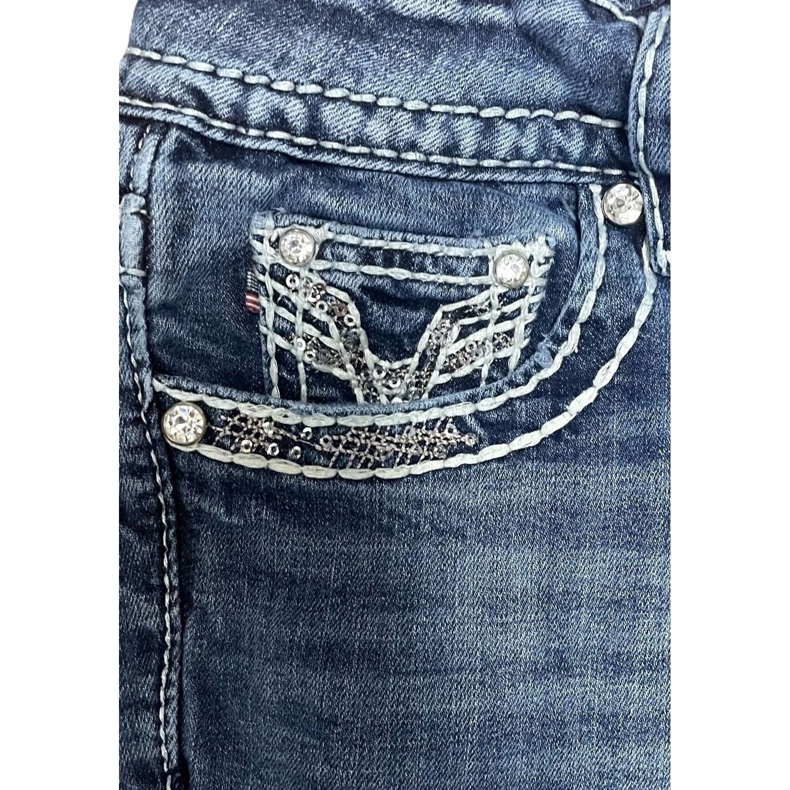 Vintage VIGOSS Jeans Capri Blue Studded Rhinestone Buttons Embroidered 3-4 28 Inseam 21in 5-Pocket Womens Capris Size 28" / US 6 / IT 42 - 4 Thumbnail