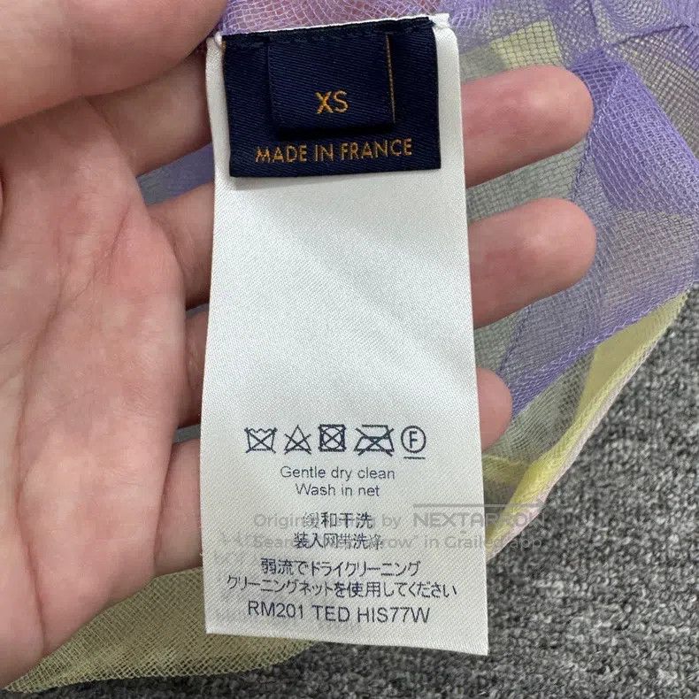 Louis Vuitton Louis Vuitton Organza short sleeve Size US XS / EU 42 / 0 - 3 Thumbnail