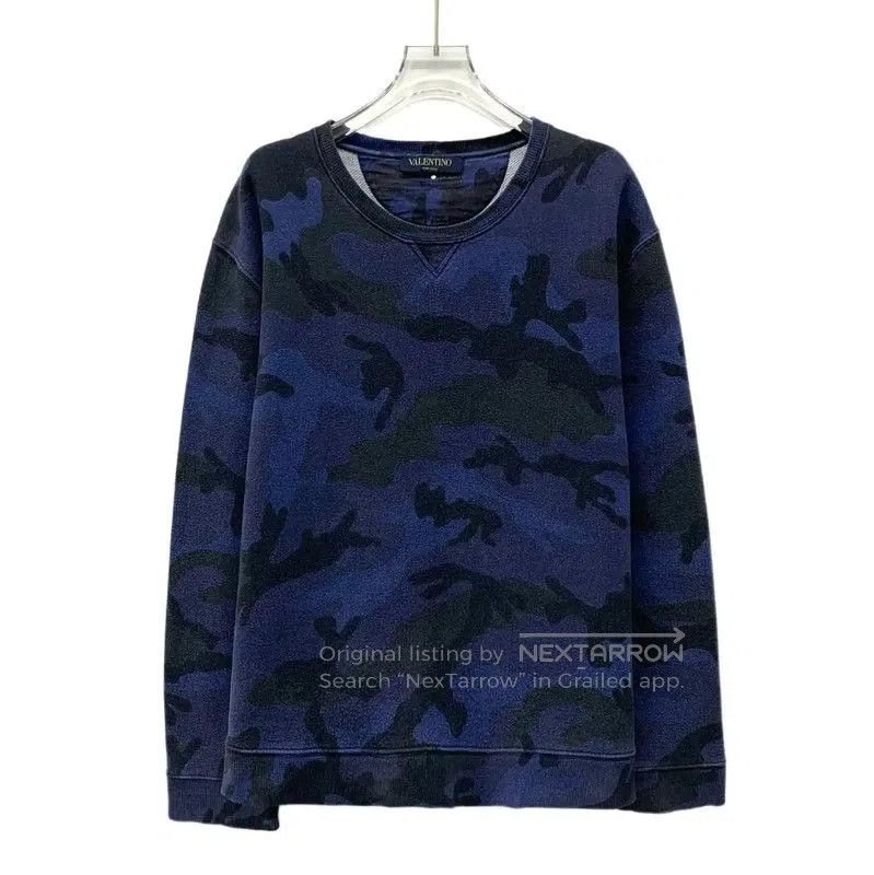 Valentino Valentino Men's Camo Crew Sweatshirt in Navy . Size US L / EU 52-54 / 3 - 1 Thumbnail