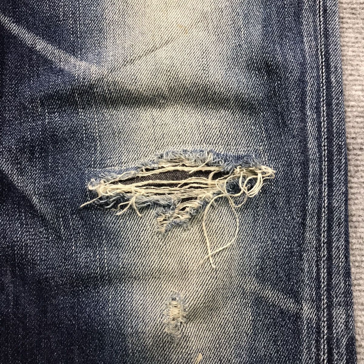 Edwin × Japanese Brand FLARE DENIM EDWIN BLUE FADED DISTRESSED PANTS Size US 30 / EU 46 - 5 Thumbnail