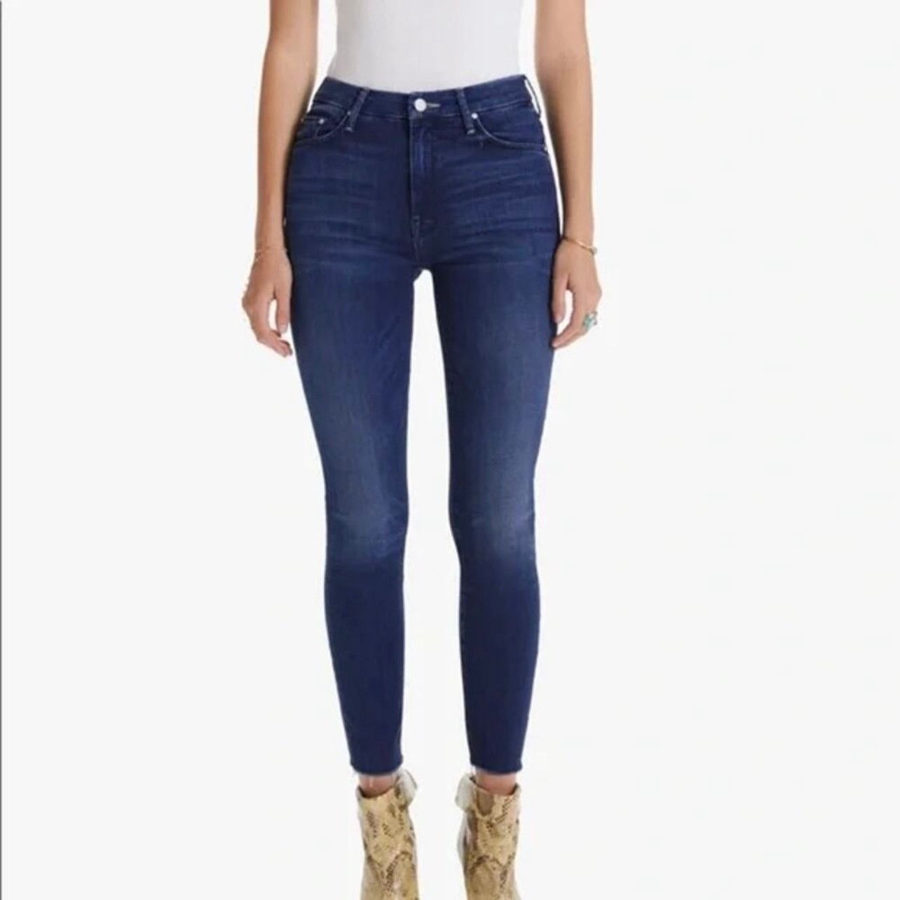 MOTHER Mother High Waisted Looker Ankle Fray Jeans Tongue and Chic Size 27" / US 4 / IT 40 - 1 Thumbnail