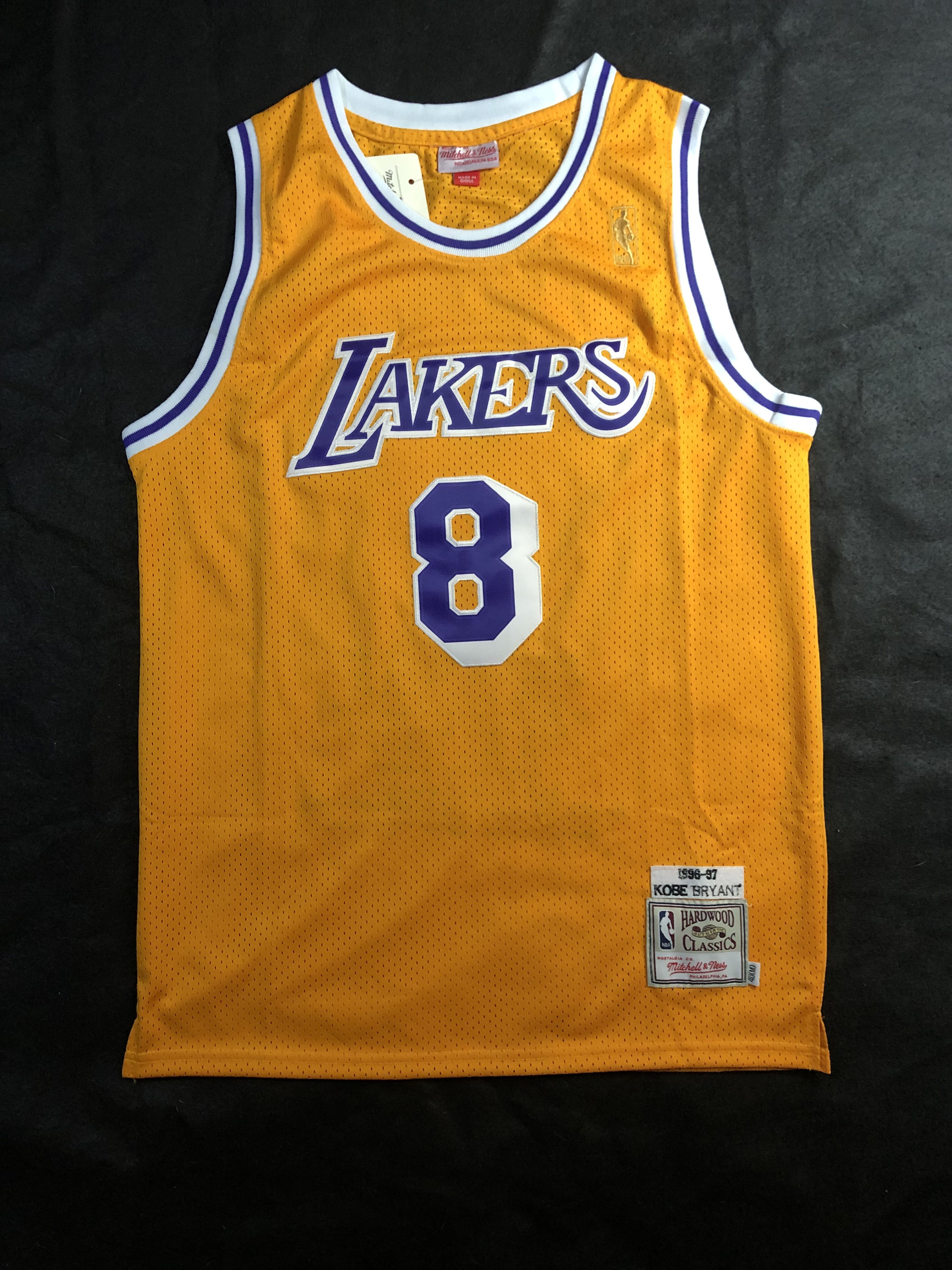 Vintage Kobe Lakers Yellow Jersey Size US M / EU 48-50 / 2 - 1 Thumbnail