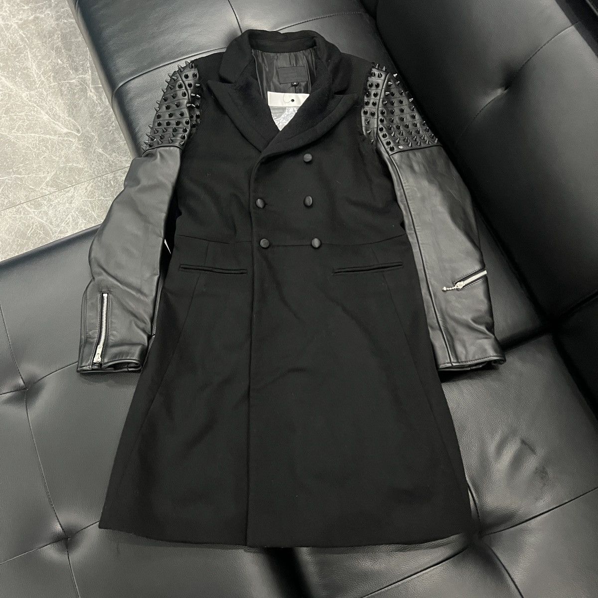 99%IS- 99%IS- AW13 Runway Studded Double-Breasted Coat Size US M / EU 48-50 / 2 - 1 Thumbnail