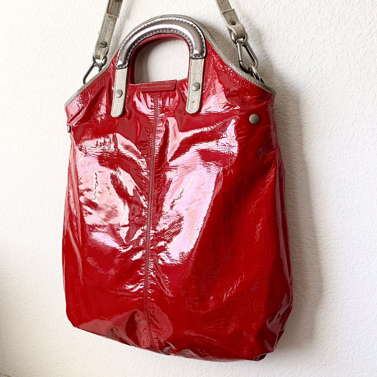 Stella McCartney Patent cherry red shiny tote bag Size ONE SIZE - 2 Thumbnail
