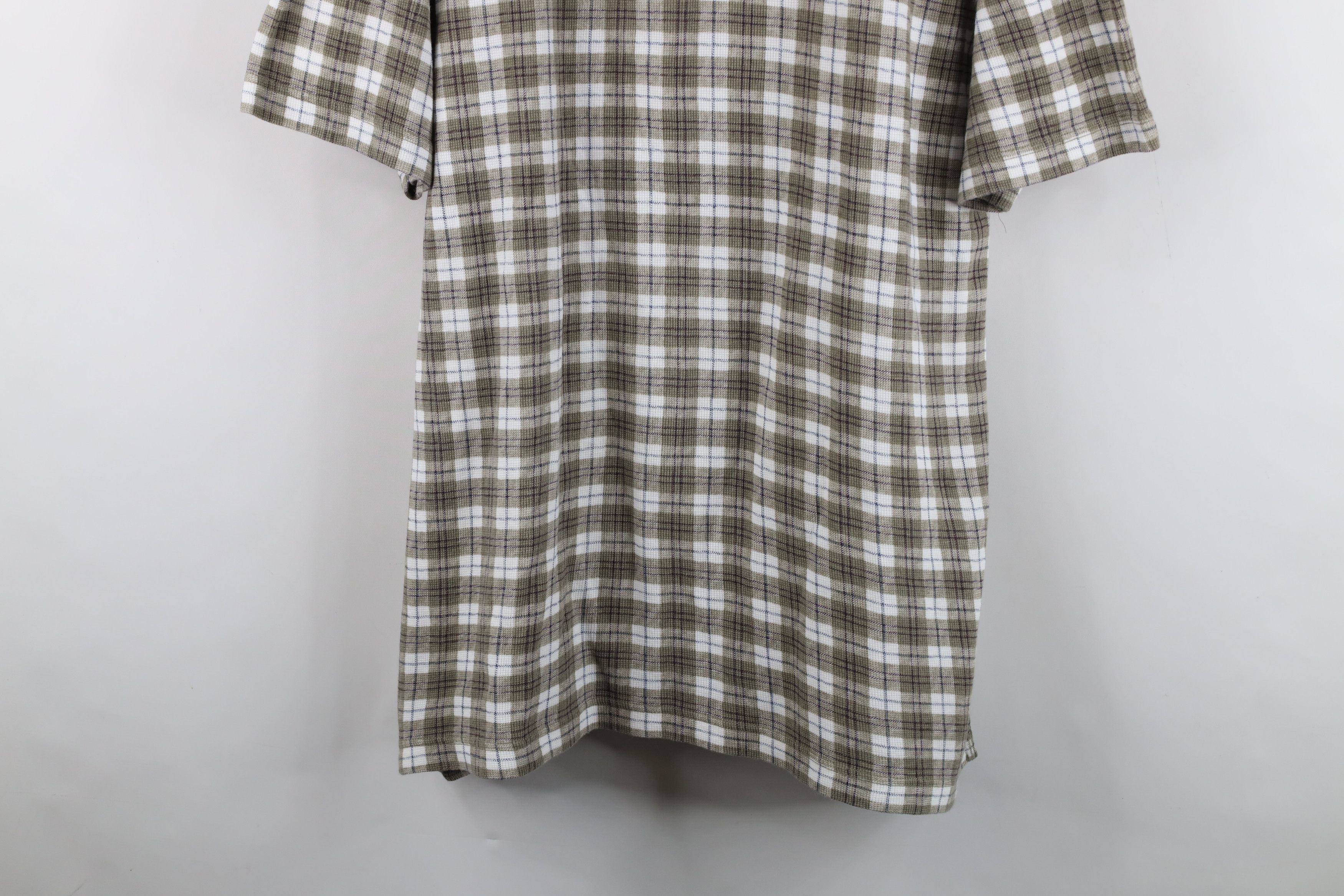 Vintage Vintage 90s Streetwear Thermal Knit Henley T-Shirt Plaid USA Size US M / EU 48-50 / 2 - 3 Thumbnail