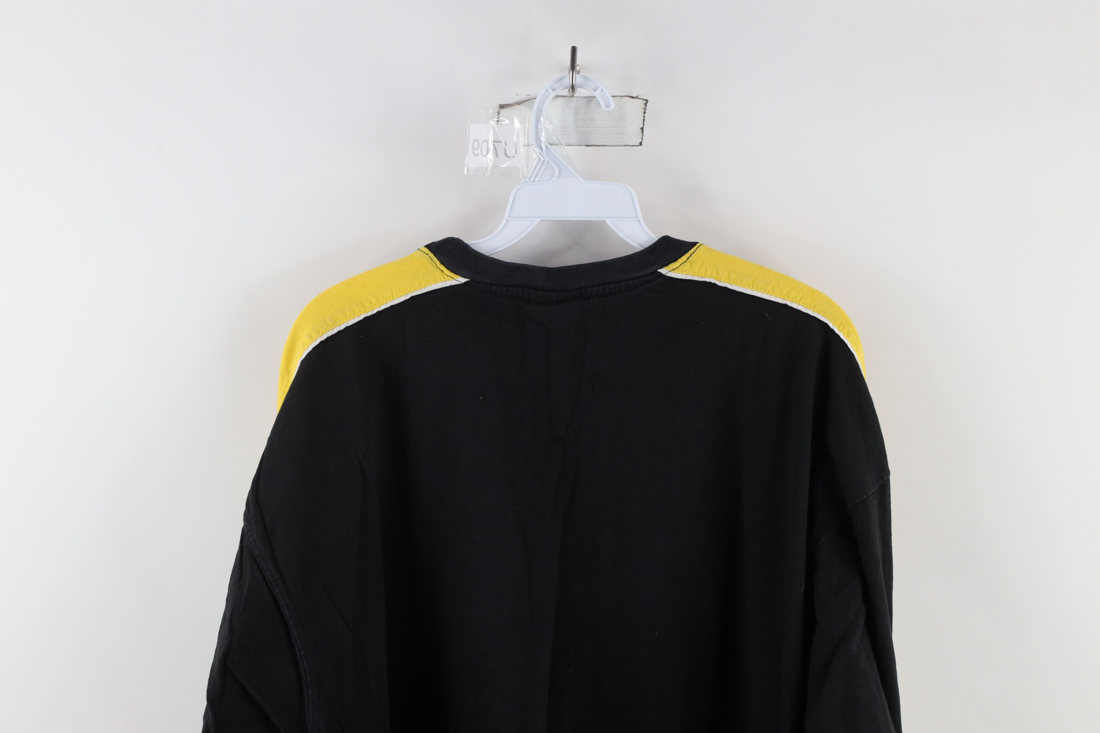 Vintage Vintage NASCAR Dale Jarrett Racing Long Sleeve T-Shirt Size US XL / EU 56 / 4 - 8 Thumbnail