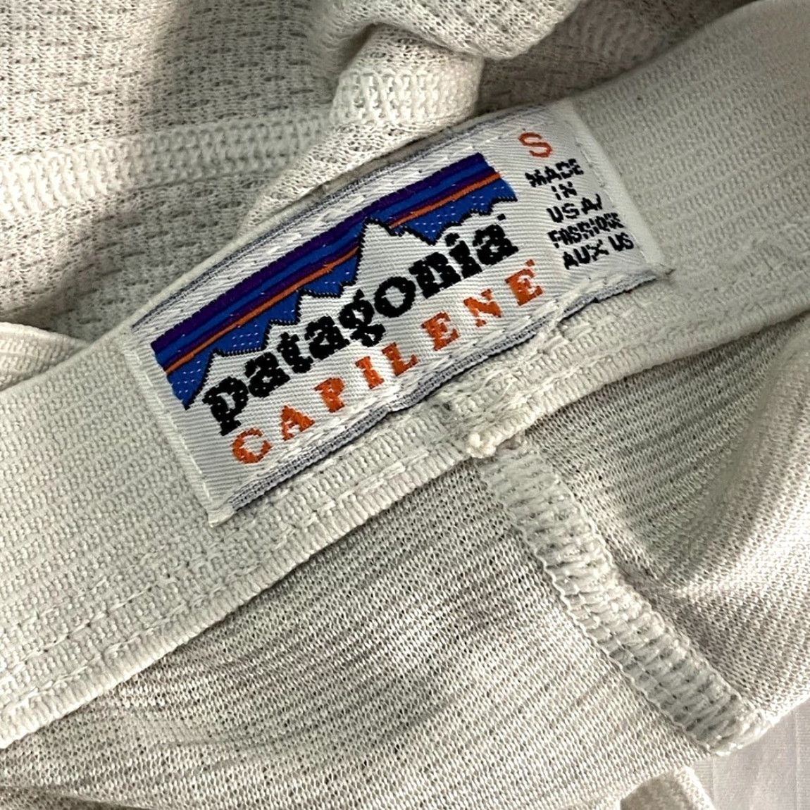 Patagonia VINTAGE Patagonia Capilene White 1980s Thermal Bottoms Shirt Pants Mens S Size US 29 - 5 Thumbnail