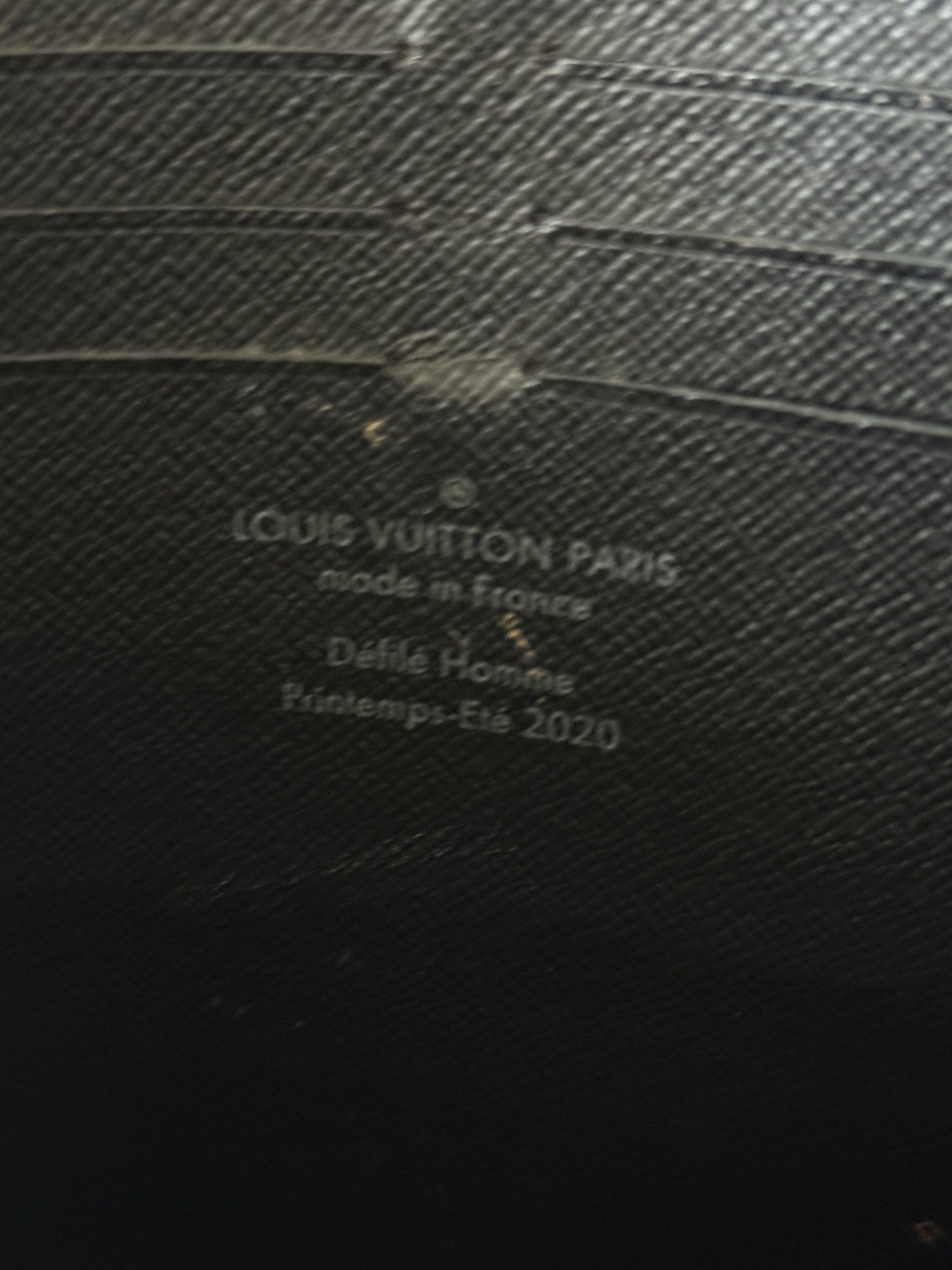 Louis Vuitton Louis Vuitton Monogram Eclipse Folia Pochette Voyage MM Size ONE SIZE - 4 Thumbnail