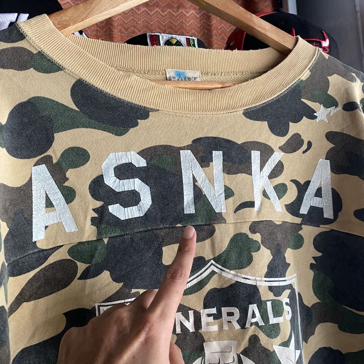 Bape 2006 Bape Green ASNKA / General Raiders Logo Rip Crewneck Size US XL / EU 56 / 4 - 8 Thumbnail