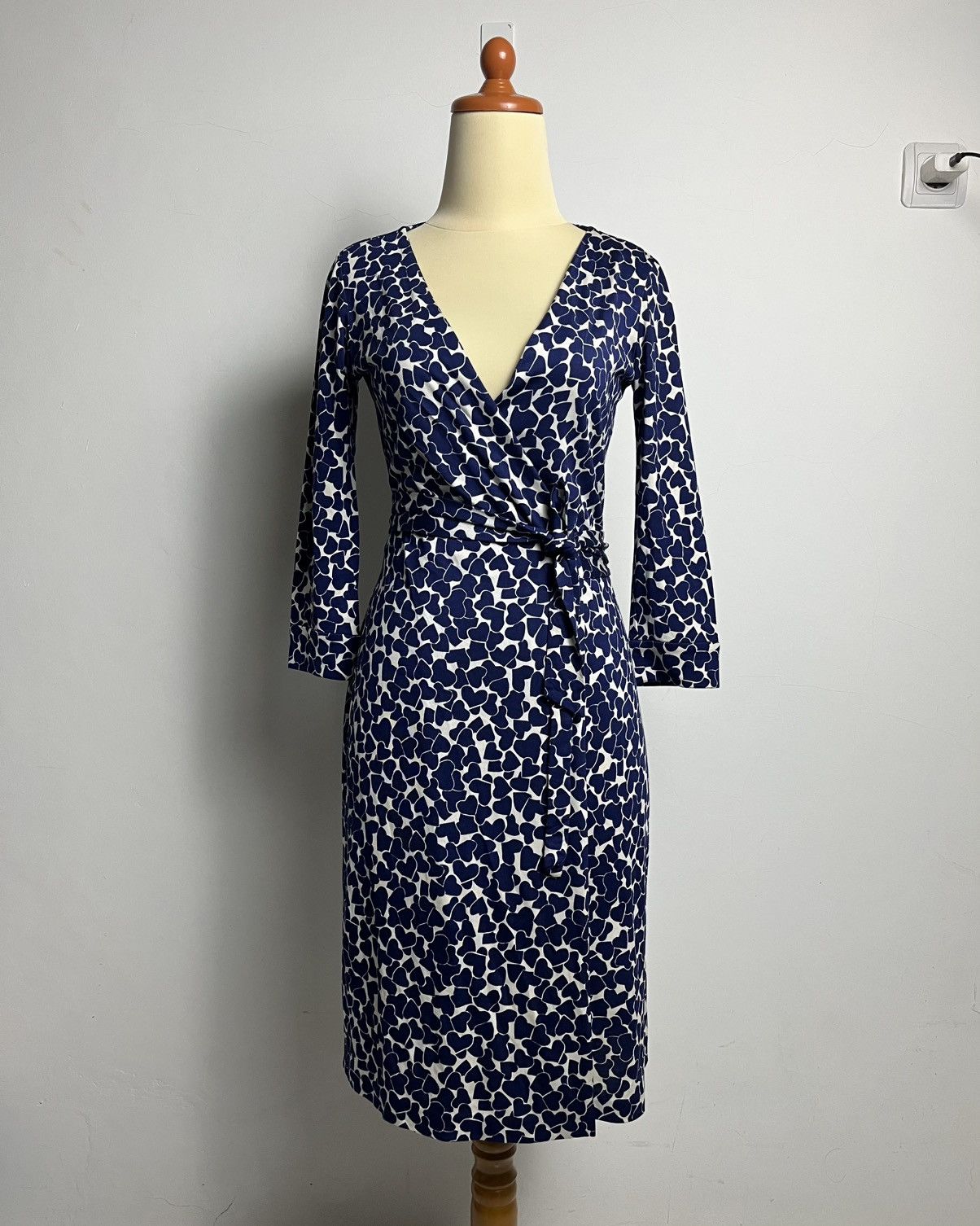 dvf new julian two silk jersey wrap dress Diane von Furstenberg New Julian Two Chain-Print Wrap Dress