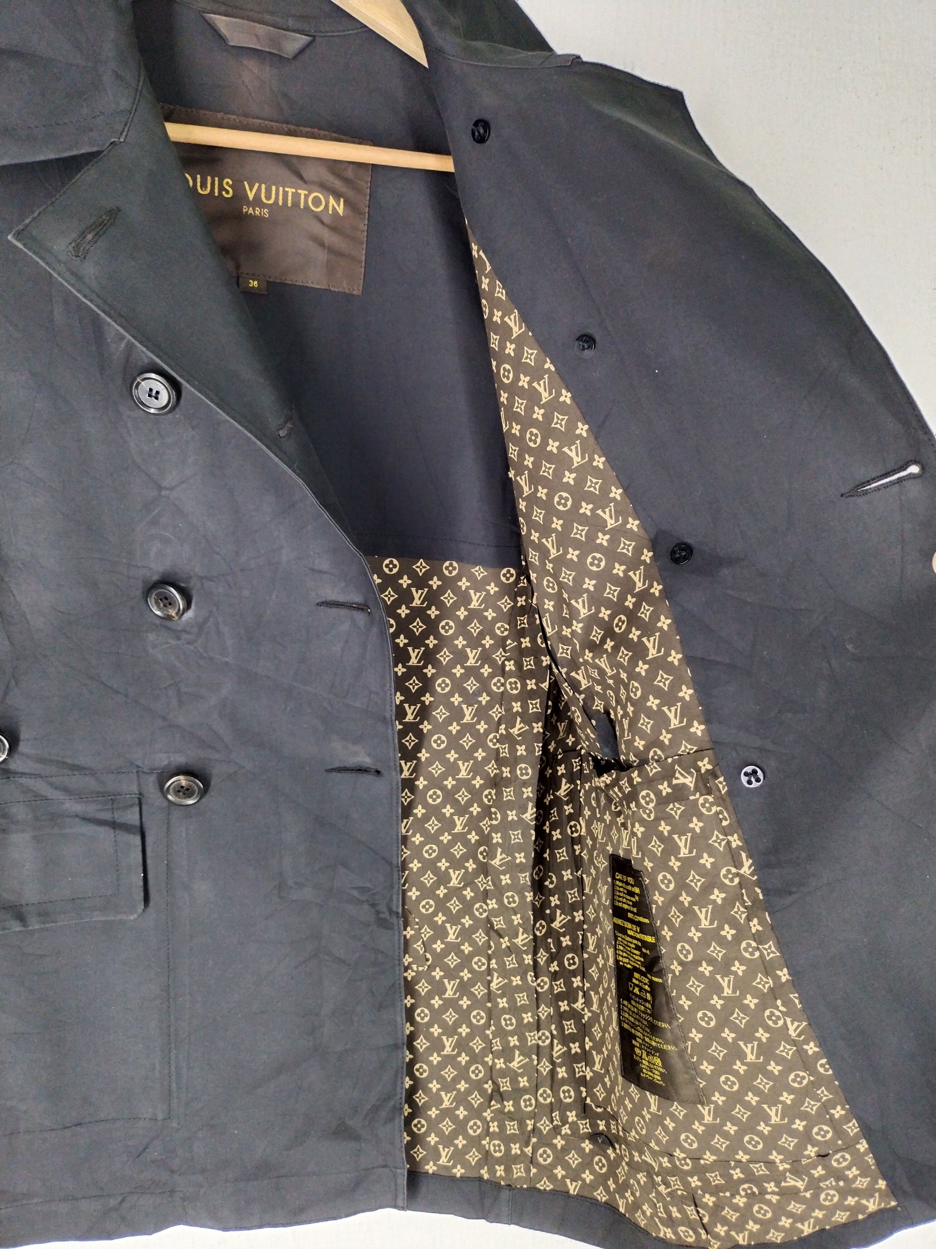 Louis Vuitton A/W 02 Louis Vuitton Mackintosh Trench Coat Ladies Rare Size S / US 4 / IT 40 - 8 Thumbnail