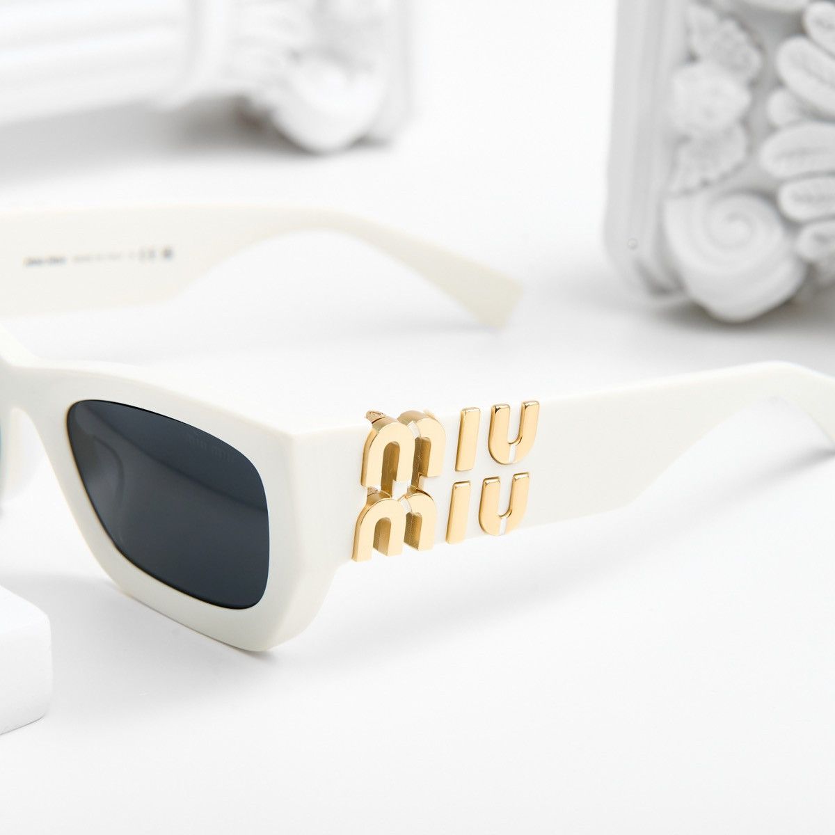 Miu Miu MIU MIU 0MU 09WS 1425S0 SUNGLASSES Size ONE SIZE - 3 Thumbnail