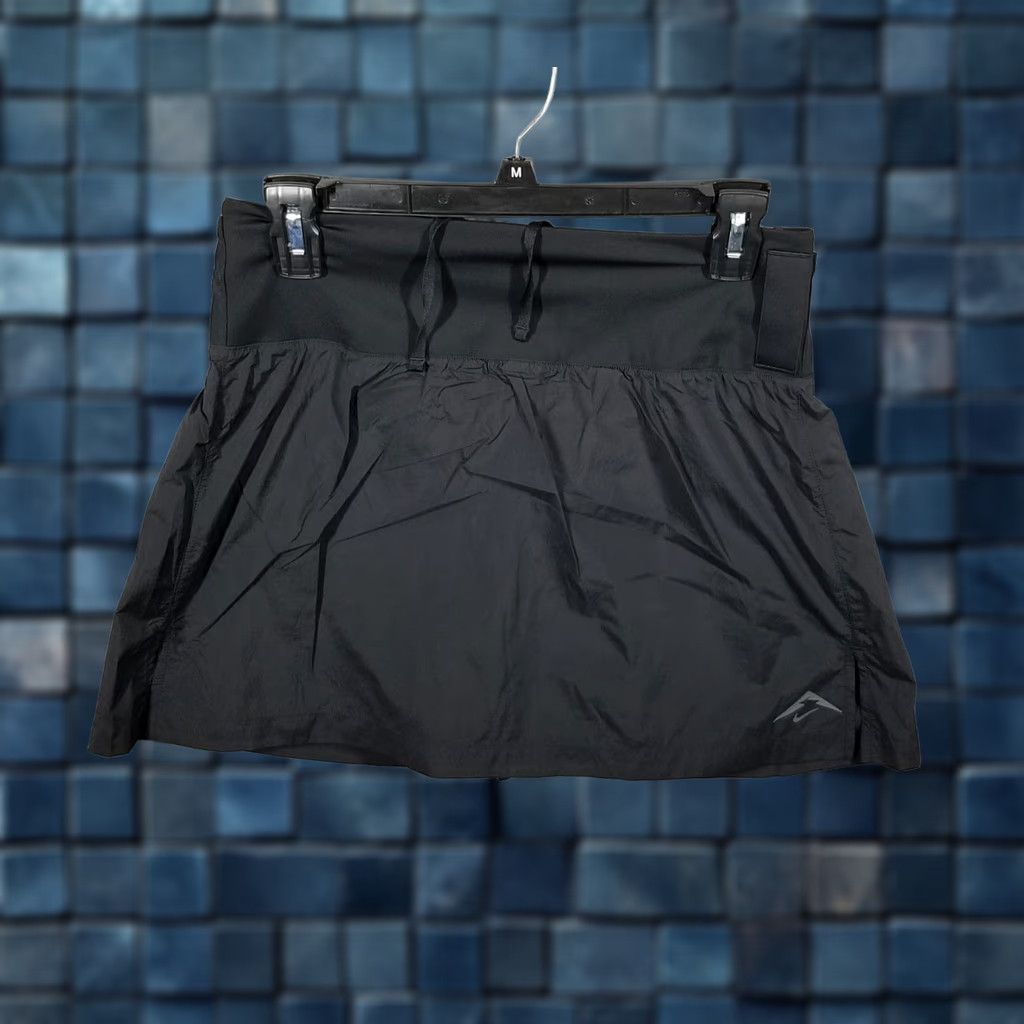 Nike Nike Skort Women’s Small Black Dri-FIT Trail Repel 5” Athletic Activewear Running S/S Summer Spring Fall Size 28" / US 6 / IT 42 - 1 Thumbnail