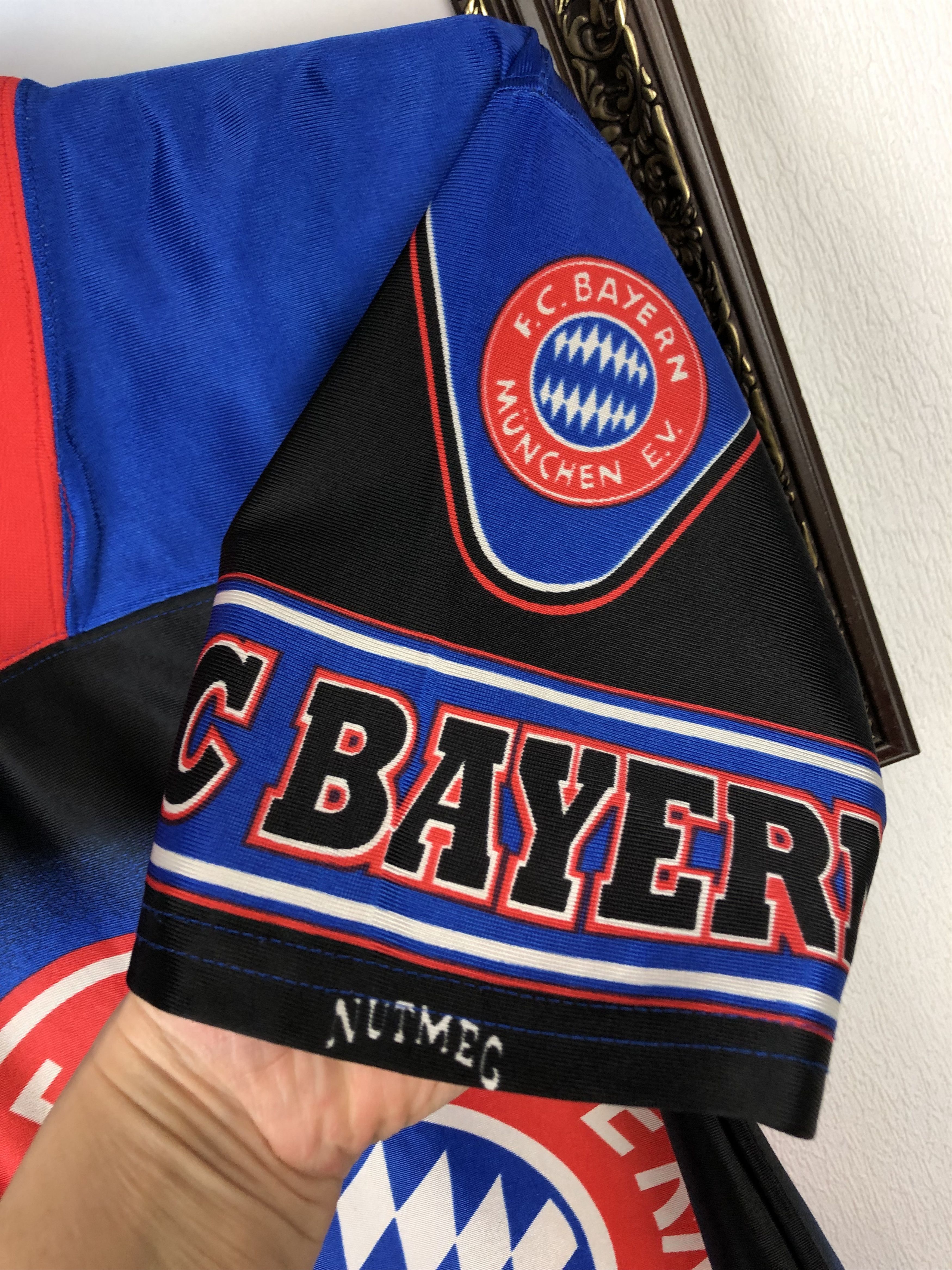 Nutmeg Vintage Nutmeg Bayern Munich Football Shirt Over Print Size US S / EU 44-46 / 1 - 4 Thumbnail
